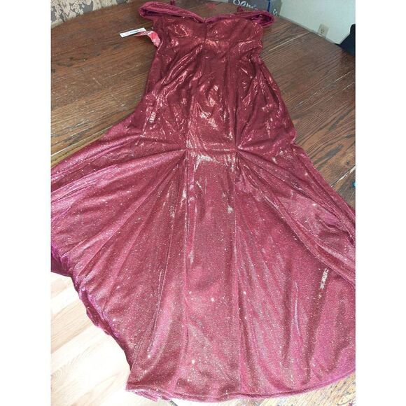 New 10P R&M Petite Metallic Scarlet Red Off Shoulder Long Mermaid Formal Dress - Picture 6 of 7